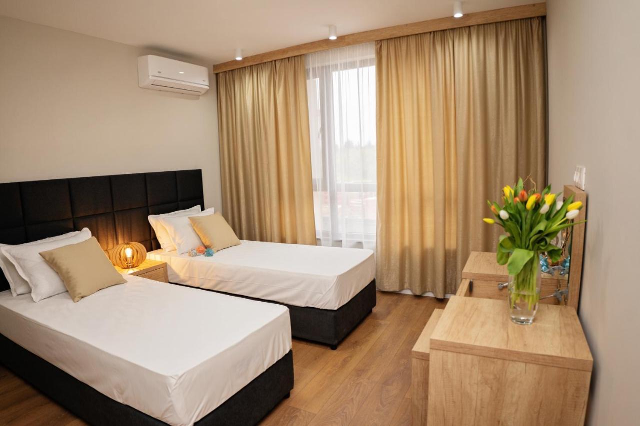 Burgas Beach Resort 2 Apartments Екстер'єр фото